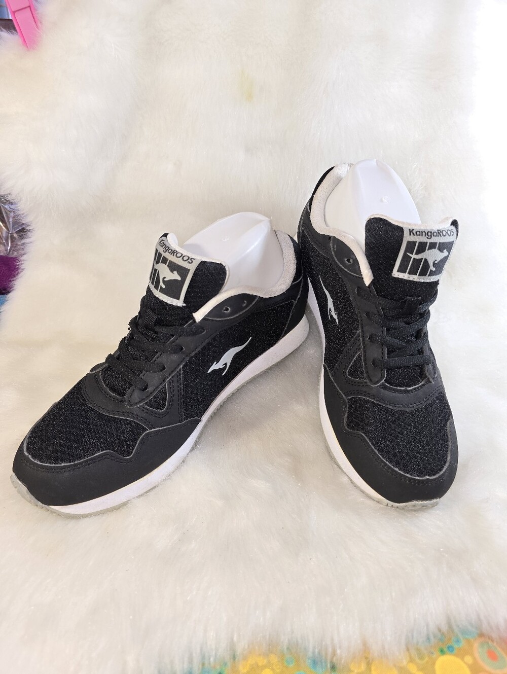 KangaROOS Women's Low-top Black & White Running Shoes